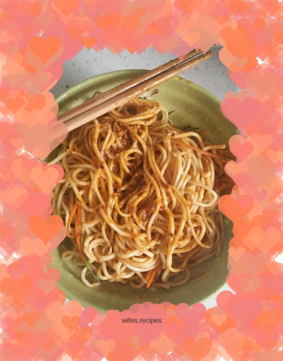 Hot and sour noodles with sesame sauce
