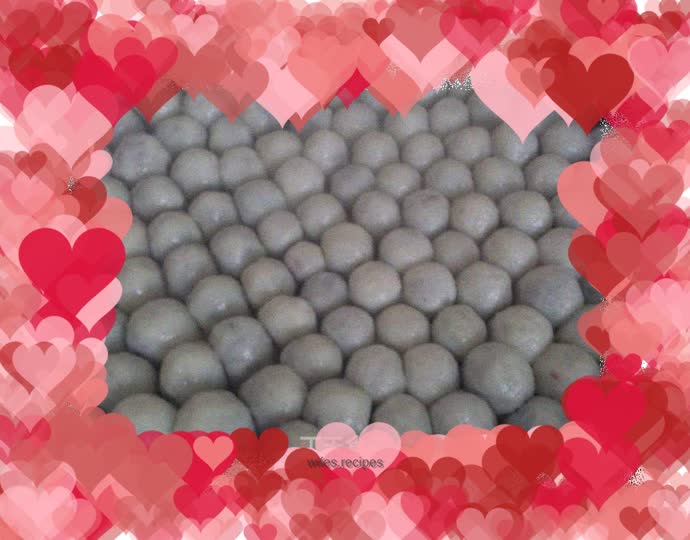 Sticky bean buns with sticky mice