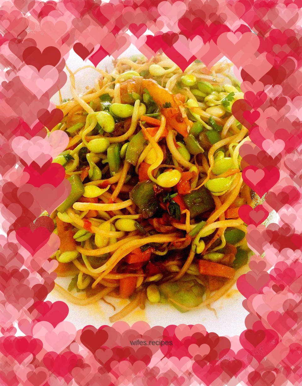 Stir-fried bean sprouts