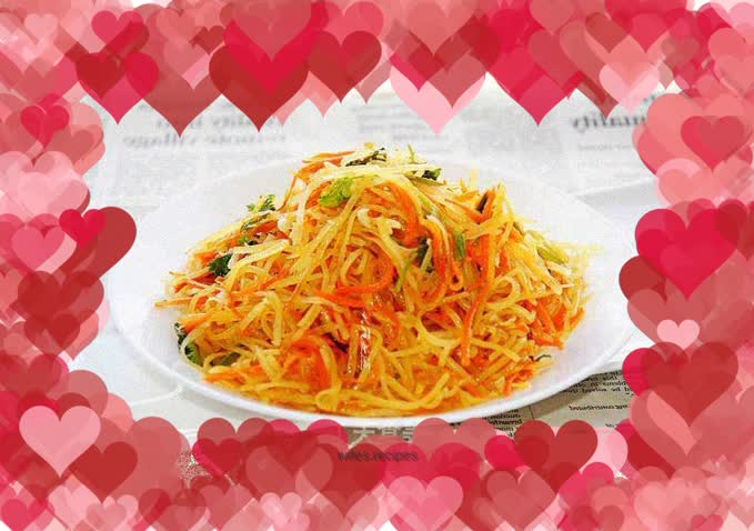 Vegetarian fried shredded potatoes