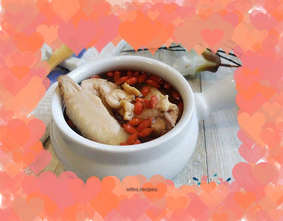 American Ginseng and Red Dates Stewed Chicken Soup