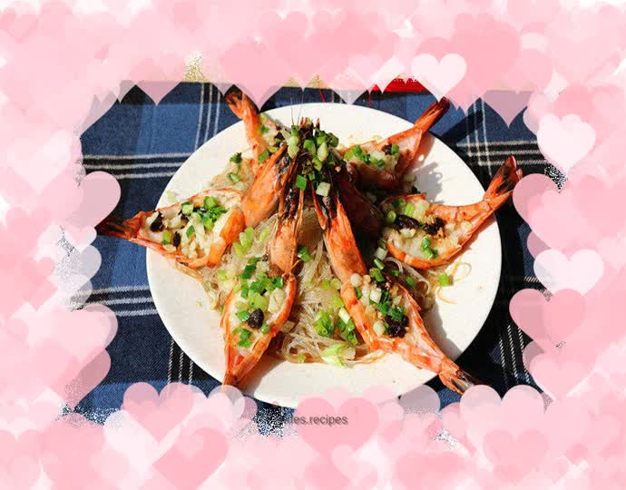 Steamed prawns with garlic vermicelli