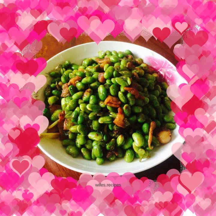 Stir-fried edamame