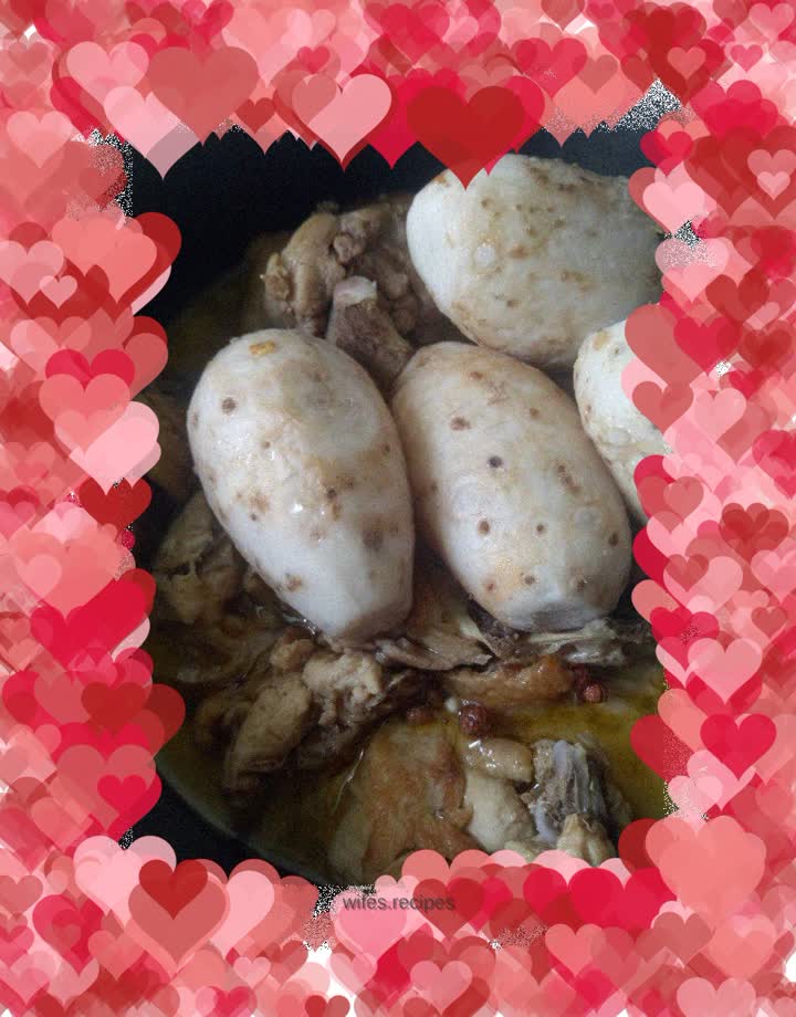 Chicken stewed with taro