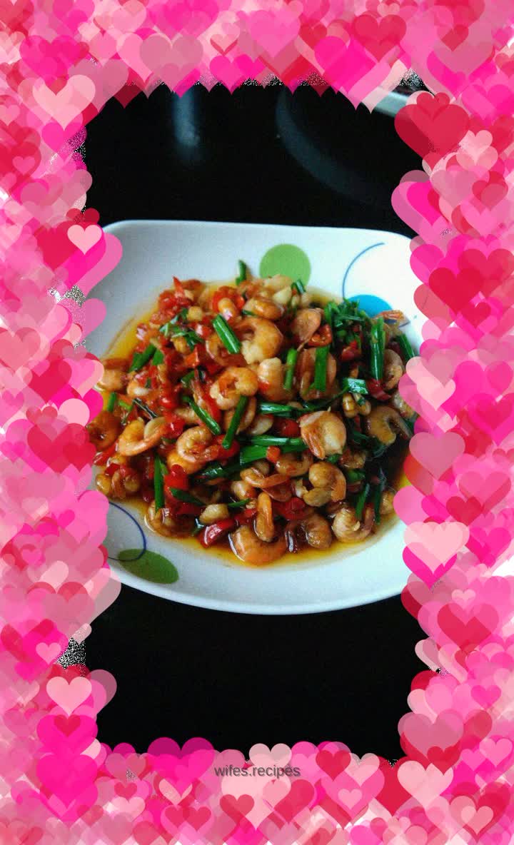 Fried River Prawns with Red Pepper and Chives