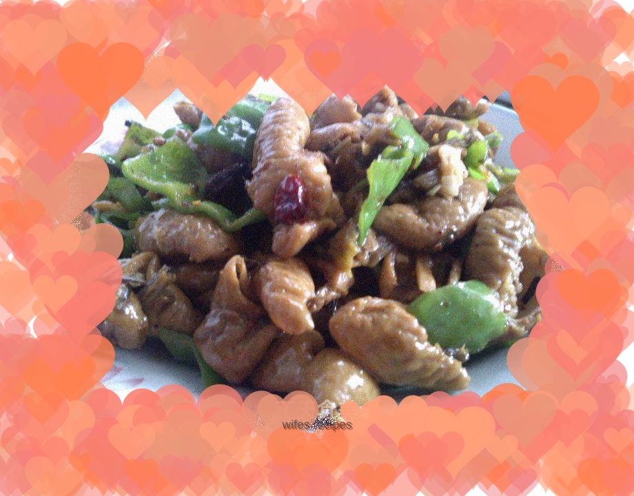 Braised large intestine with pickled vegetables