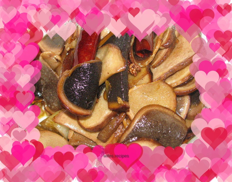 Stir-fried wild mushroom puffballs