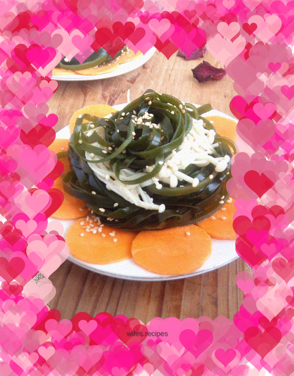 Enoki mushrooms mixed with shredded kelp