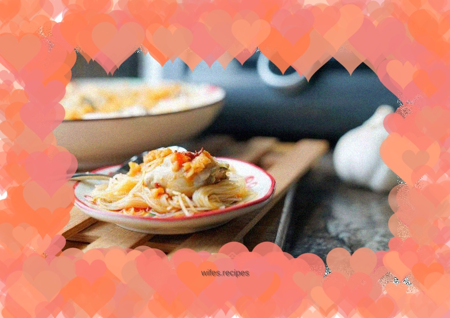 Steamed oysters with garlic vermicelli