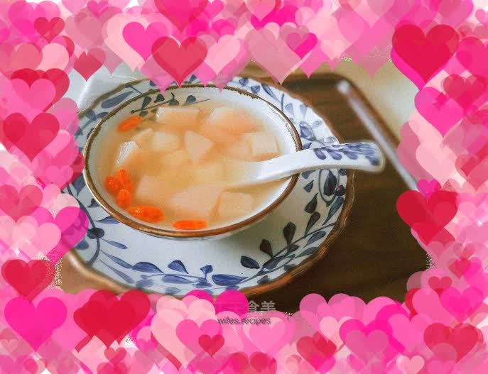 Sweet water chestnut and pear soup