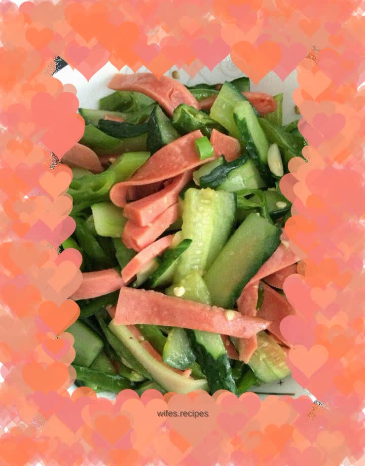 Fried ham and cucumber with green chili pepper