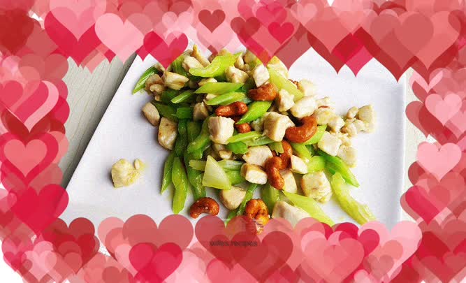 Stir-fried Chicken with Cashew Nuts