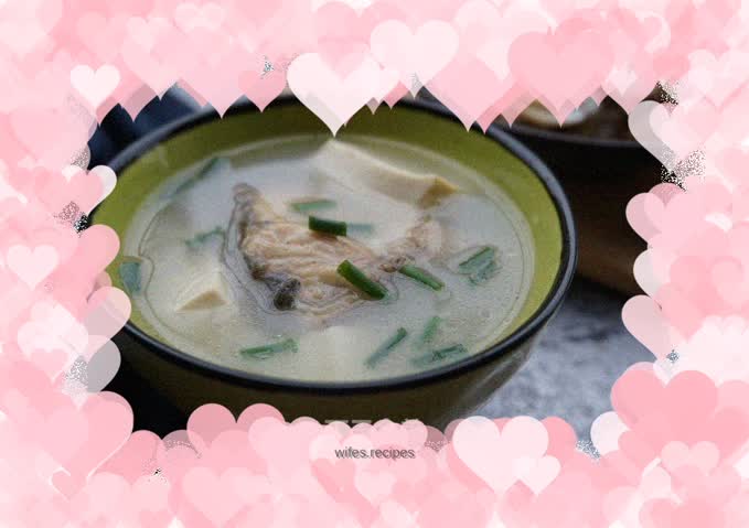 White clam fish head tofu soup