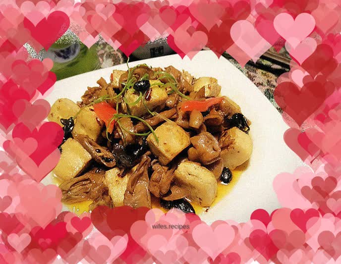 Roasted fat sausage with stinky dried beans