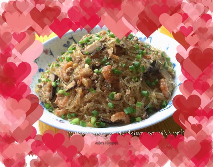 Ants climbing the tree