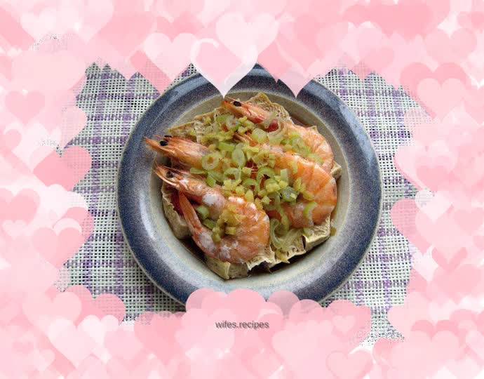 Steamed tofu with fresh shrimps - frozen tofu that is not ordinary tofu