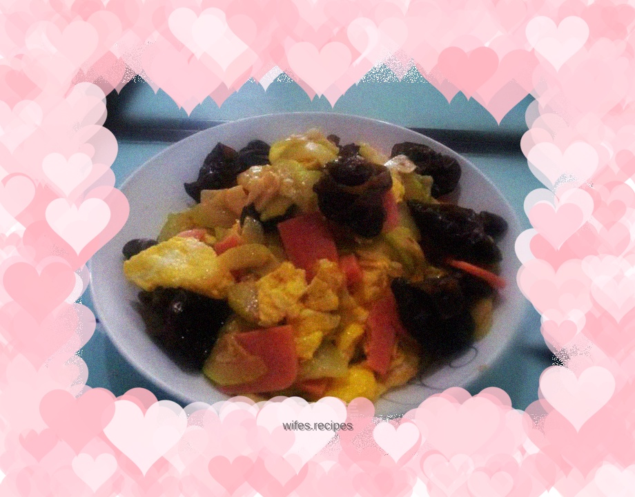 Nutritious and delicious melon and fungus eggs