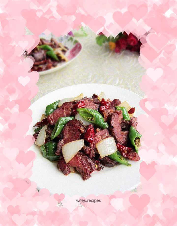 Stir-fried smoked horse sausage