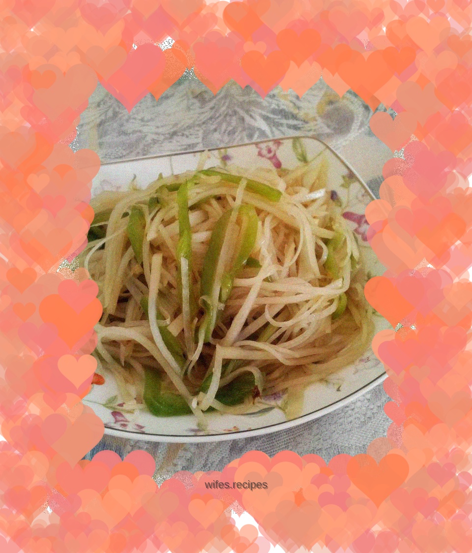 Shredded Potatoes with Spicy Peppers