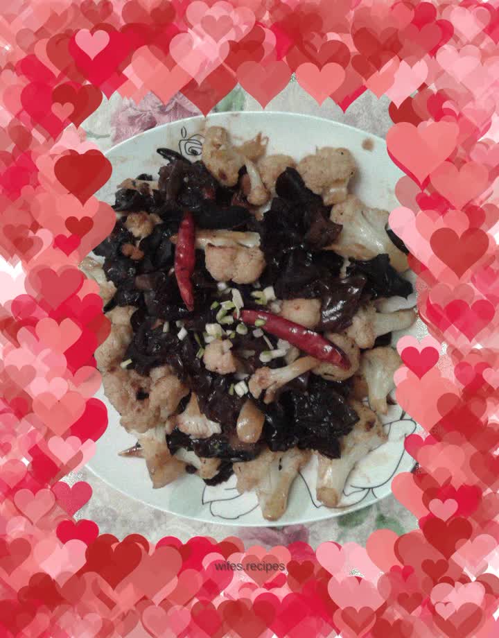 Stir-fried fungus and cauliflower