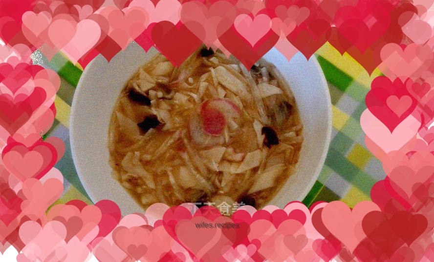 Shredded radish noodle soup