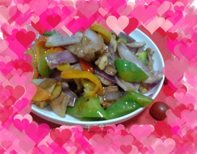Stir-fried pork neck with green and red peppers and onions