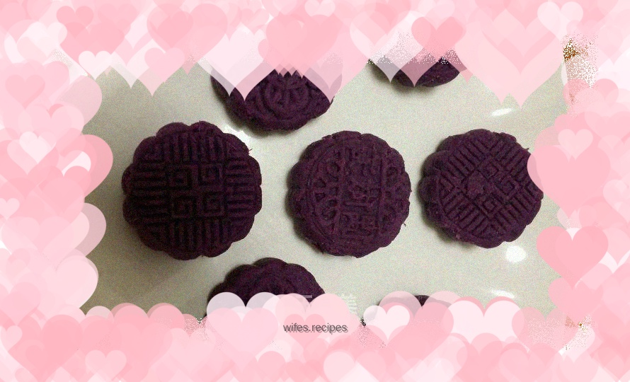 Purple potato bean paste cake