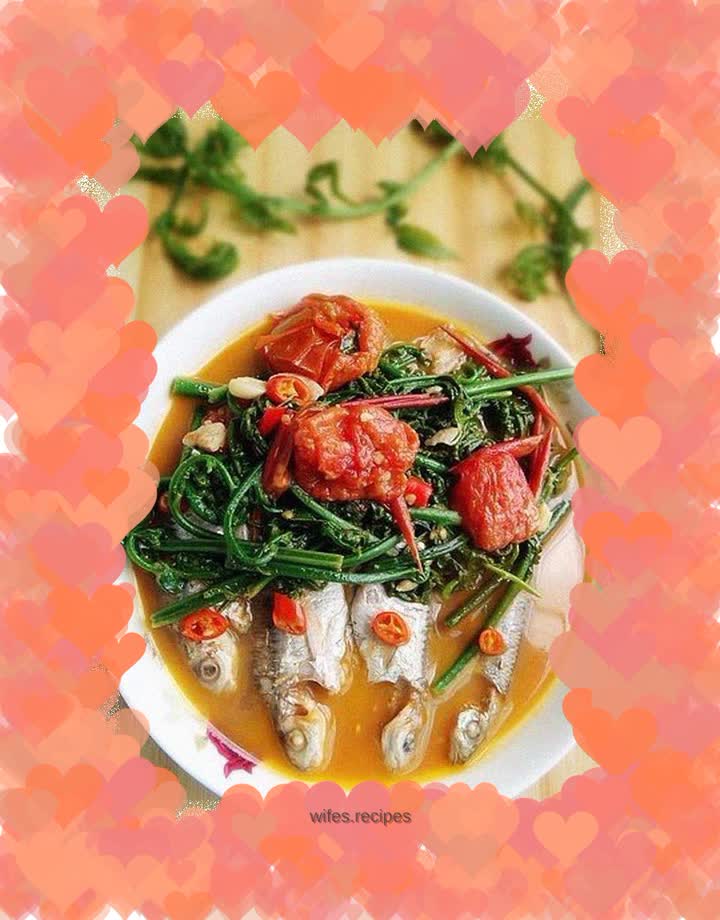 Boiled river fish with water fern