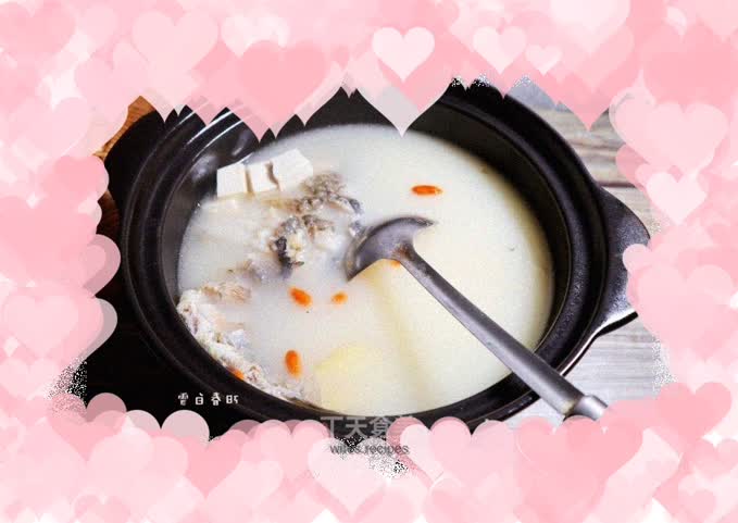 Tofu and crucian carp soup ㊙️ (the soup is milky and white with skill), delicious and nutritious fish stew