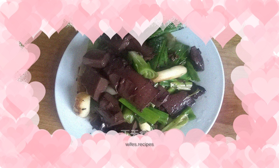 Stir-fried pork blood with green onions