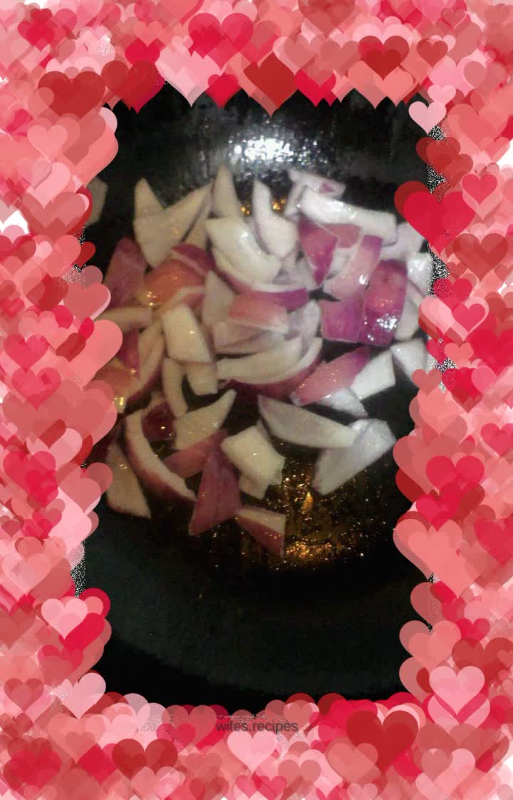 Chicken breast with onions