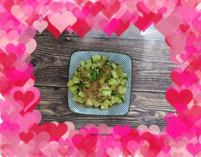 Jellyfish head mixed with cucumber