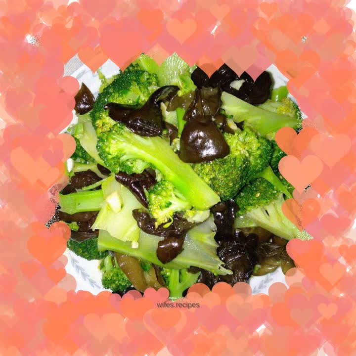 Broccoli mixed with fungus