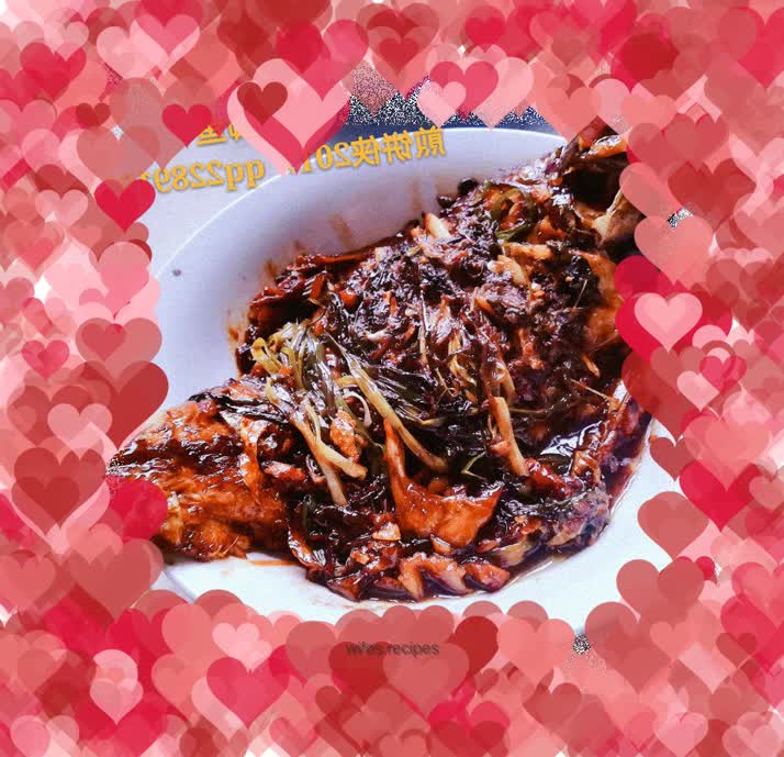 Grilled river crucian carp with green onions