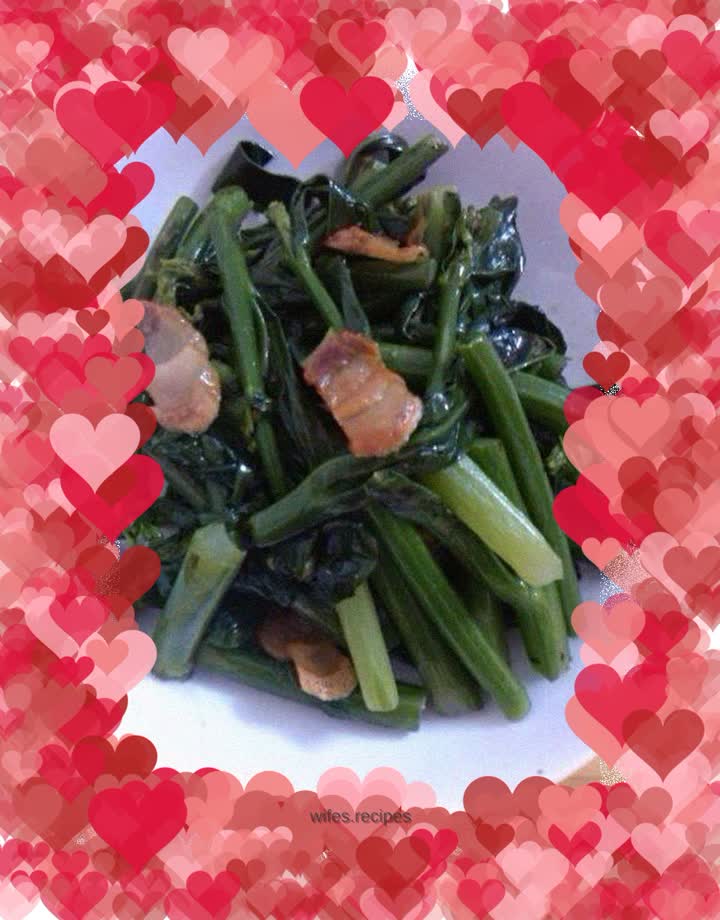 Stir-fried kale hearts with bacon
