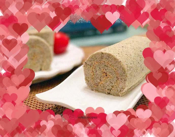 Creamy black sesame roll