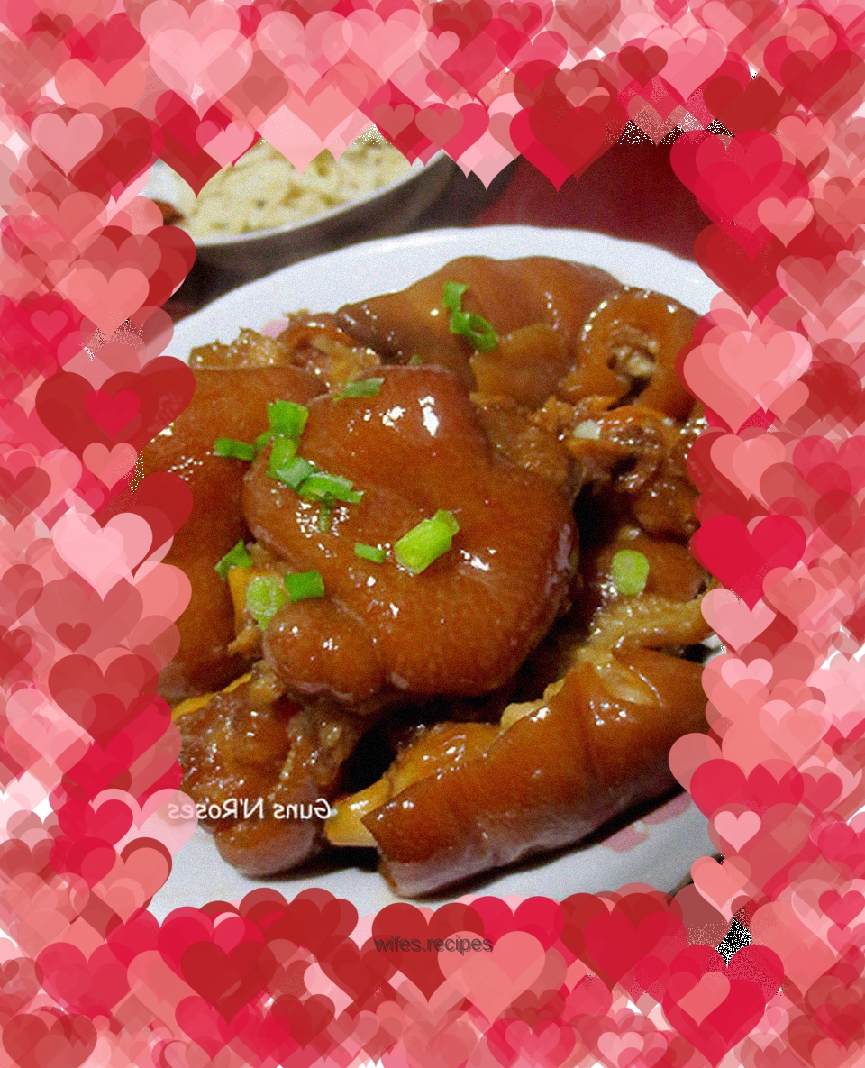 Braised pork trotters
