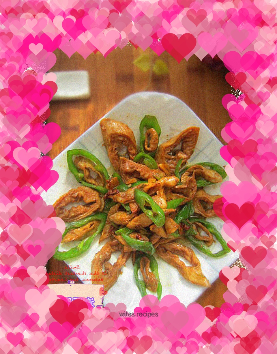 Fried pork intestines with chili pepper