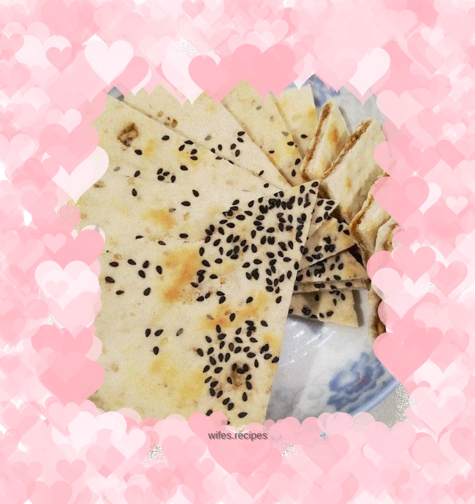 Sesame and walnut buns