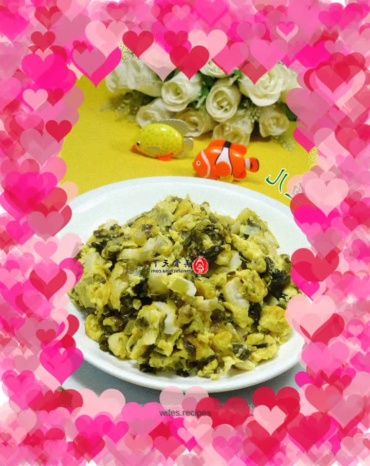 Scrambled eggs with pickles and bamboo shoots