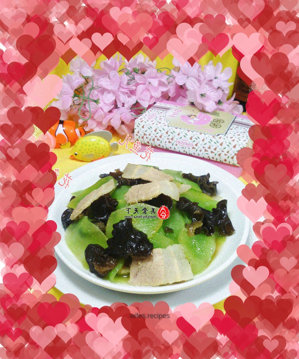 Sliced meat, stir-fried lettuce with black fungus