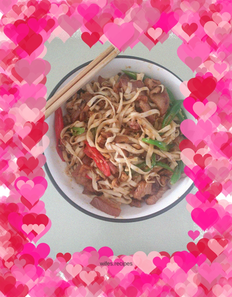 Fried noodles with pickled radish and dried braised pork