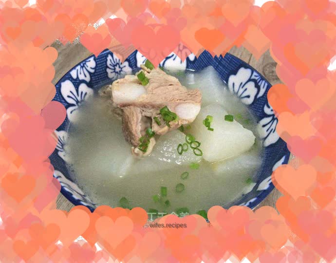 Pork ribs and radish soup