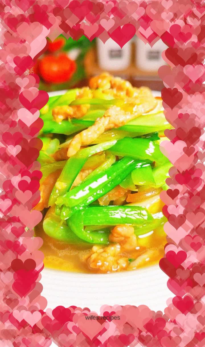 Stir-fried Suzhou green cabbage stalks with meat this way, it’s delicious and goes well with rice