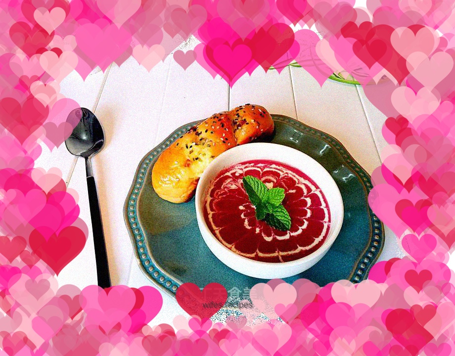 Purple Cabbage and Apple Soup