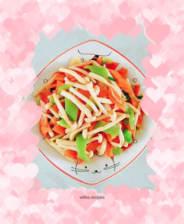 Stir-fried carrots with white jade mushrooms and peppers