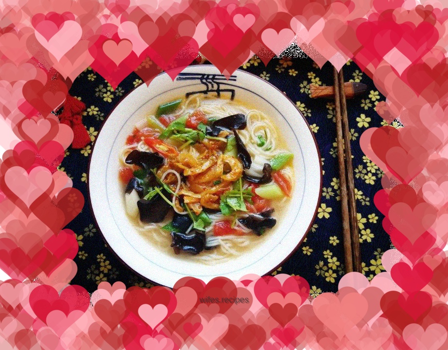 Garlic sprouts, fungus, pickled mustard soup noodles