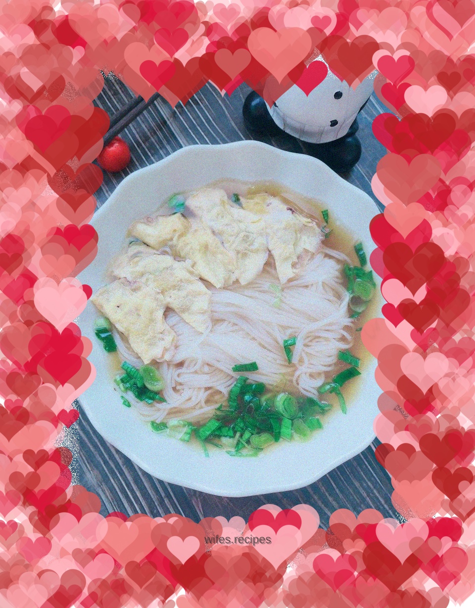 Egg dumpling noodle soup