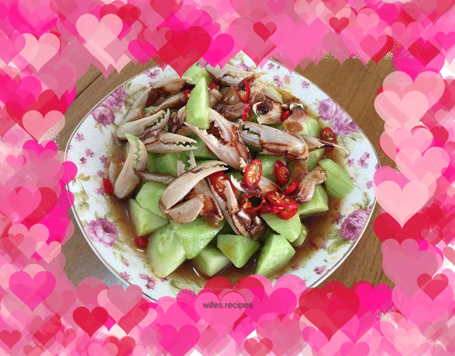 Crabs fighting for melons