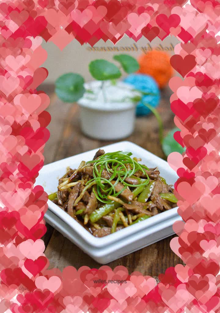 Stir-fried shredded liver with Houttuynia cordata